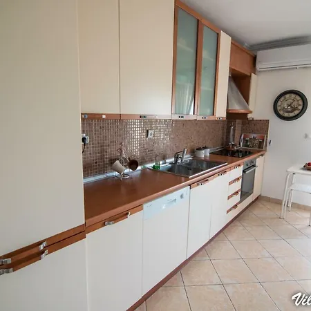 Di Mare Feriehus Flogita